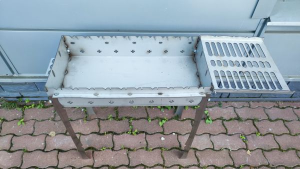 Мангал из нержавеющей стали 3 мм L-700 с откидной решеткой