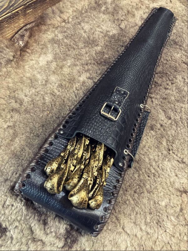 Подарочный набор в кожаном колчане "Волк